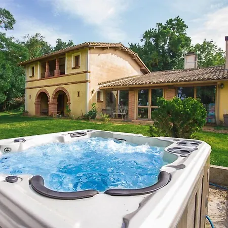 Le Pigeonnier De Guerre Hotel