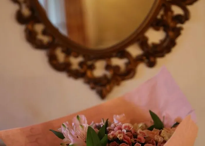 Le Pigeonnier De Guerre * LʼIsle-Jourdain